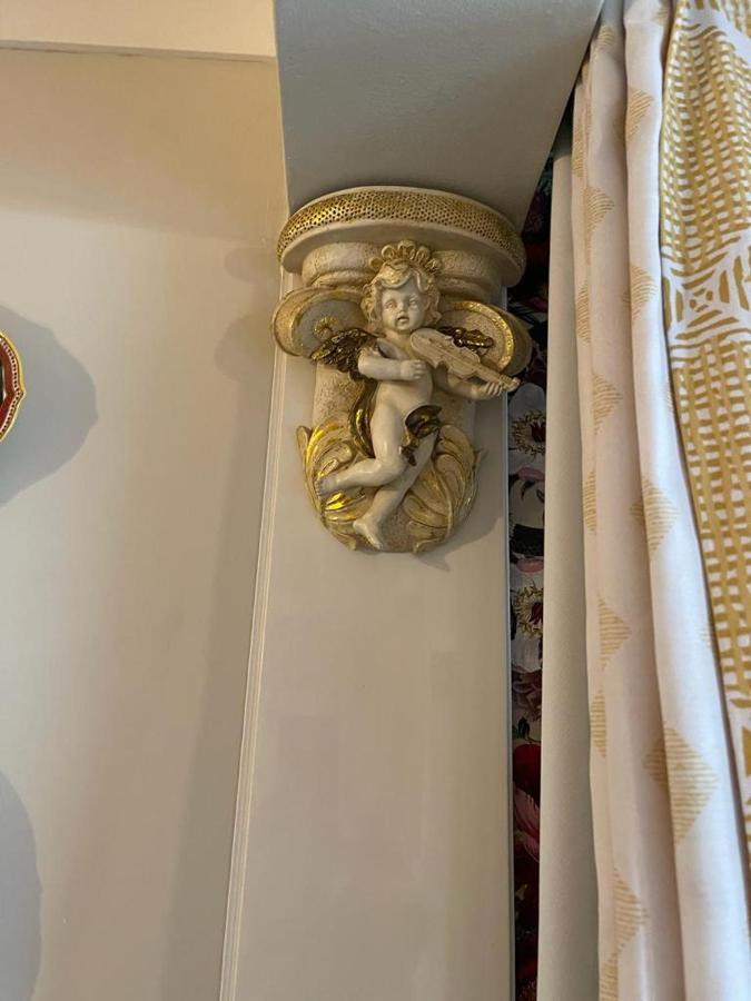 "The Italian" Seafront Apartment Eastbourne Dış mekan fotoğraf