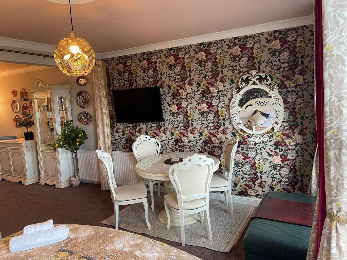 "The Italian" Seafront Apartment Eastbourne Dış mekan fotoğraf