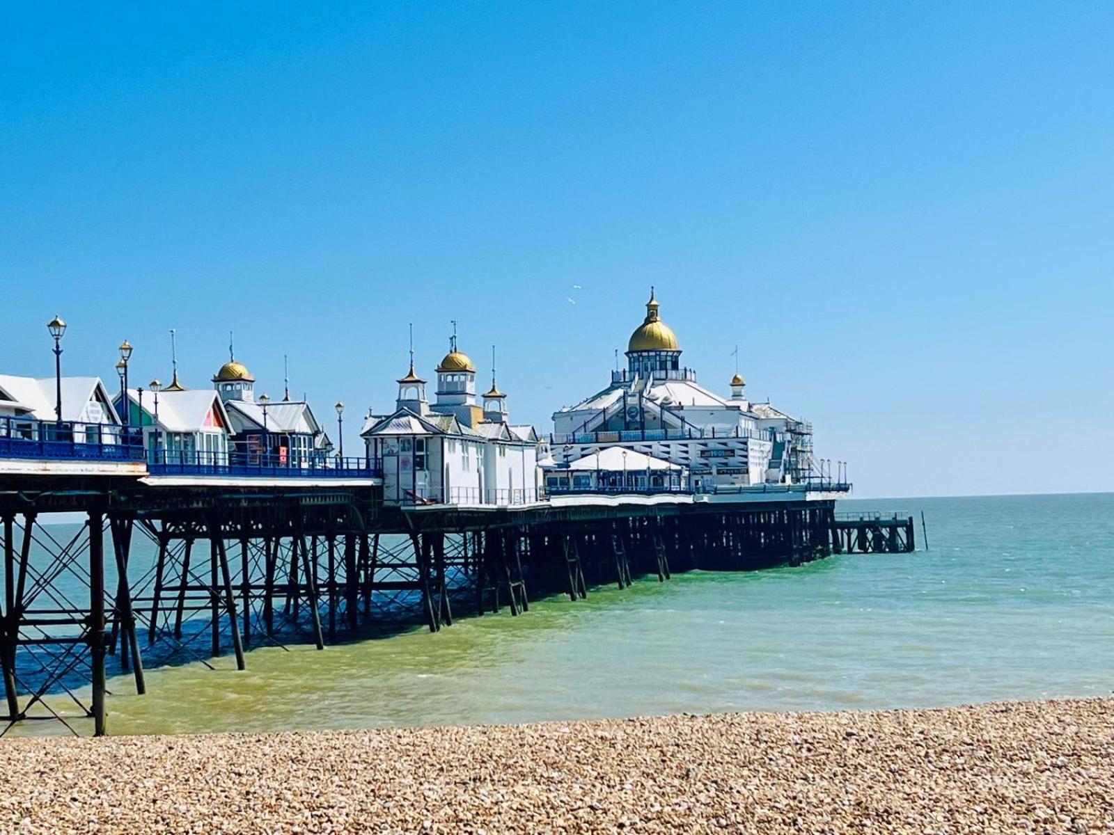 "The Italian" Seafront Apartment Eastbourne Dış mekan fotoğraf